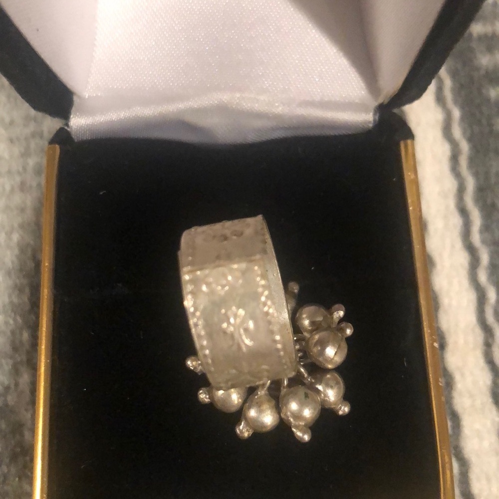 Silver Bead Ring - image 5